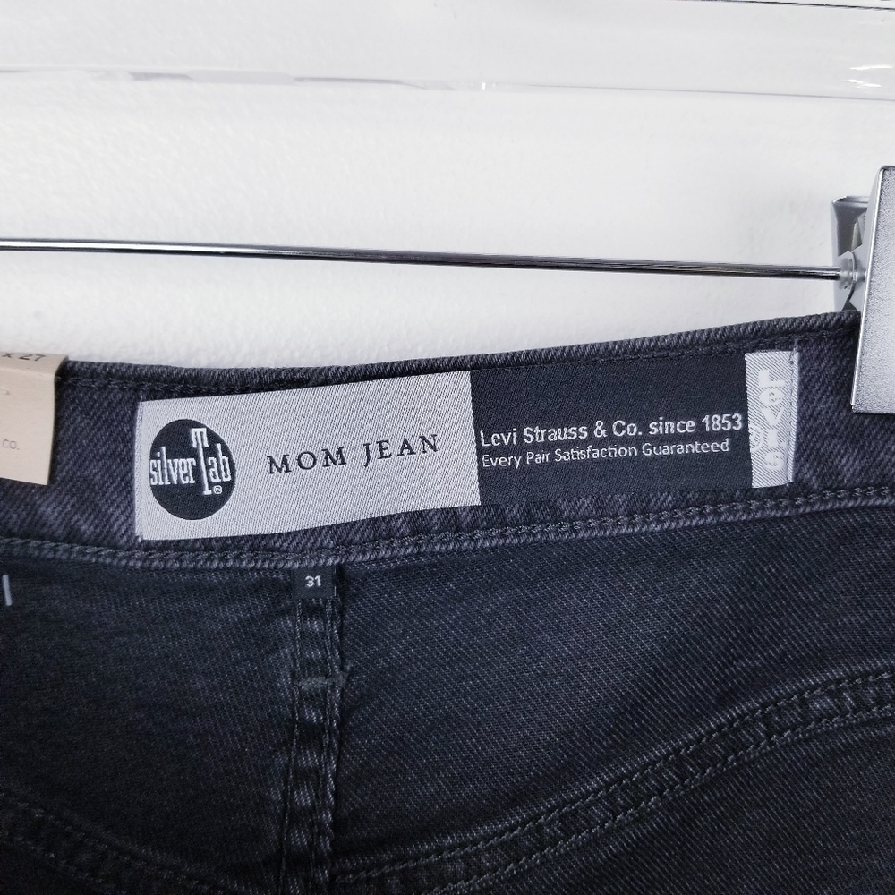 Levi's SilverTab A36990001 High-Waisted Mom Jeans Black NWT - Picture 10 of 11